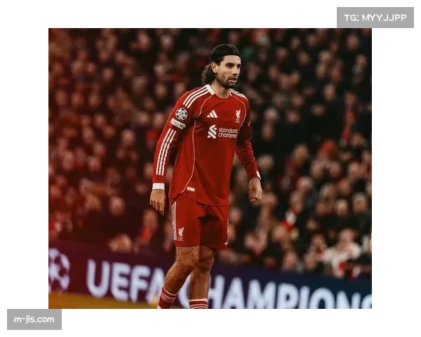 索博斯洛伊任意球穿云箭，萨拉赫轻踩配合显默契